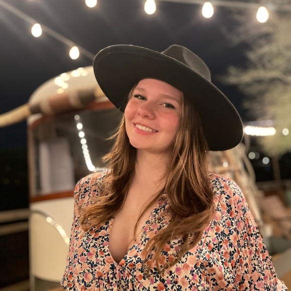kalli_hudson